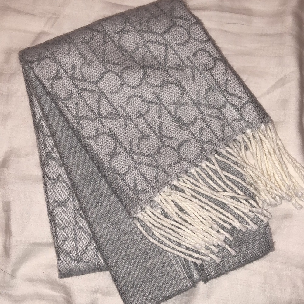 Brand new Calvin Klein scarf